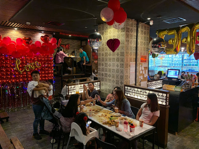 Dampa Seafood Grill - Abu Dhabi Almariah mall - Hospitality and gastronomy