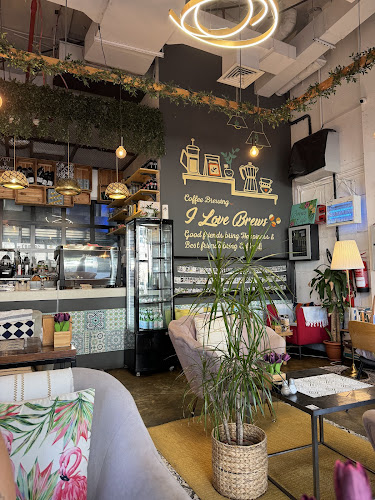 Comentarii opinii despre Brews Cafe