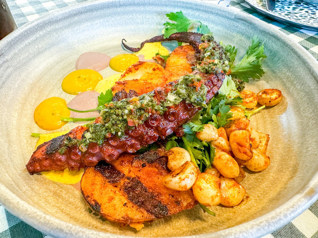 Fusion Ceviche - Hospitality and gastronomy