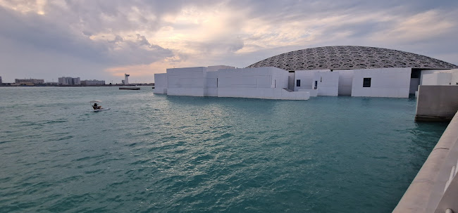 Opinii despre SALT Louvre Abu Dhabi în Abu Dhabi - Hospitality and gastronomy