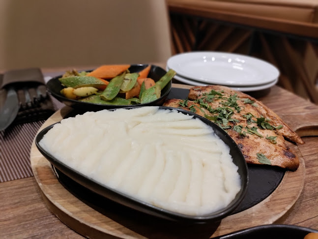 Comentarii opinii despre Blooms AVA