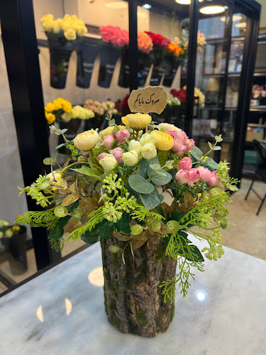 بناء الاوقاف - شارع الشيخ خالد - مقابل قصر الشوكولا - Saih Alkhor Suburb - Sharjah