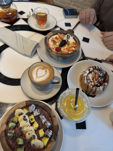 Comentarii opinii despre Risen Café and Artisanal Bakery, Barsha Heights