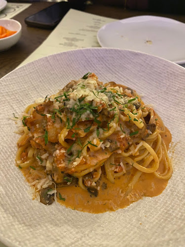 Dar Wasl Mall - Al Wasl Rd - Al Safa - Dubai