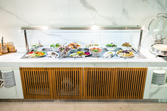 Comentarii opinii despre Captain's Table Coffee Shop