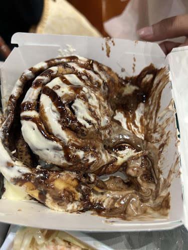 Opinii despre Cinnabon - The Dubai Mall în Dubai - Hospitality and gastronomy