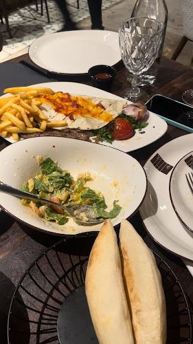 Opinii despre Siraj Restaurant مطعم سراج în Dubai - Hospitality and gastronomy