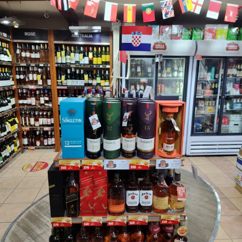 Community Center - next to Carrefour Supermarket - Arabian Ranches - Dubai