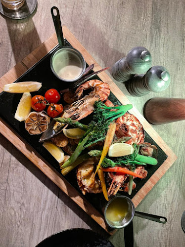 DRIFT Seafood and Kitchen Bar - Hospitality and gastronomy