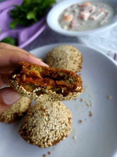 Falafel Husam AlTaawun | فلافل حسام التعاون - Hospitality and gastronomy
