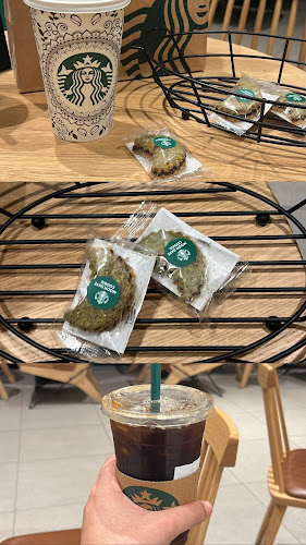 Opinii despre Starbucks în Ras Al-Khaimah - Hospitality and gastronomy