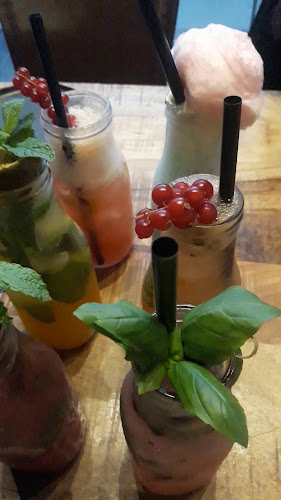 Opinii despre SHE BURGER- Dar al wasl în Dubai - Hospitality and gastronomy