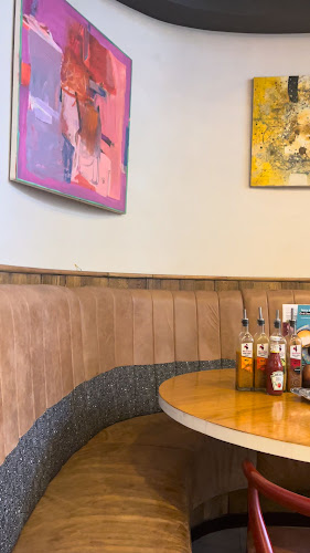 Opinii despre Nando's Al Zeina, Al Raha Beach în Abu Dhabi - Hospitality and gastronomy