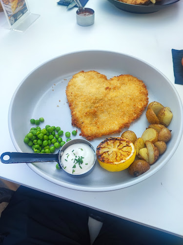 KETCH UP Dubai Restaurant - Dubai