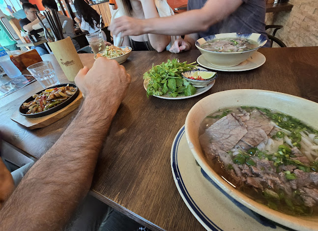 Saigon - Taste of Vietnam JLT - Hospitality and gastronomy