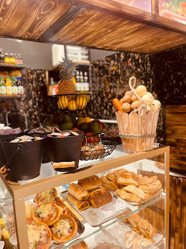 F10 Cafeteria - Hospitality and gastronomy