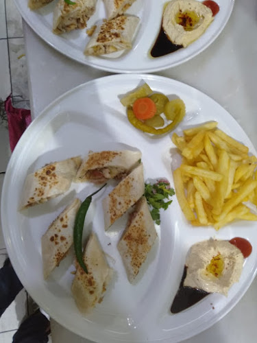 مطعم زهرة دمشق - Hospitality and gastronomy