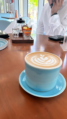 Opinii despre Telegraph în Abu Dhabi - Hospitality and gastronomy