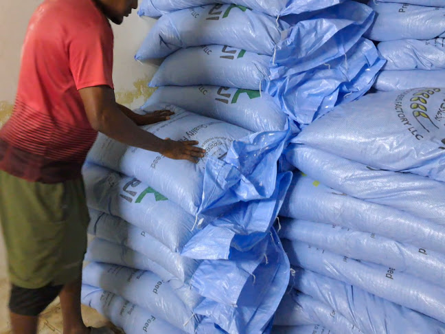 حلالي لتجارةالاعلاف والمواد الزراعية - Abu Dhabi