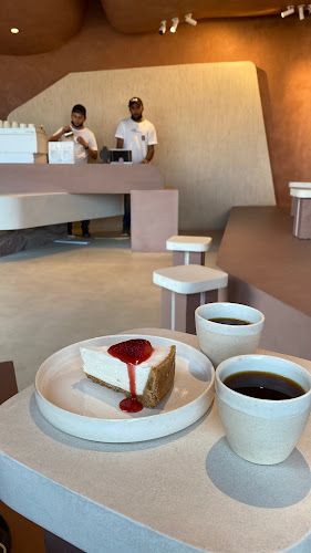 Opinii despre LLAMA CAFE în Sharjah - Hospitality and gastronomy