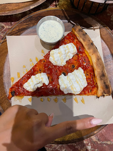 Opinii despre Za Za Slice în Dubai - Hospitality and gastronomy