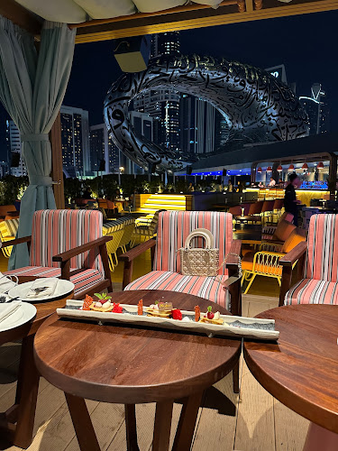 Comentarii opinii despre Mi Amie Dubai