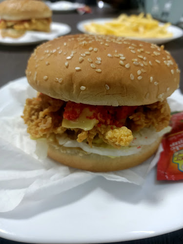 Comentarii opinii despre Al Ajwa Cafeteria كافتيريا العجوة