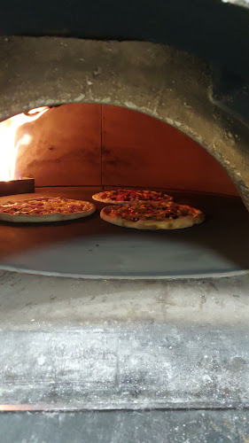 Comentarii opinii despre La Deliziosa Pizzeria Restaurant Al Danah