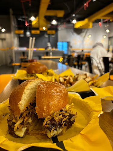 8F52+3PF - Muwaileh Commercial - Industrial Area - Sharjah