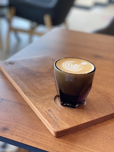 Comentarii opinii despre NASEEJ CAFE