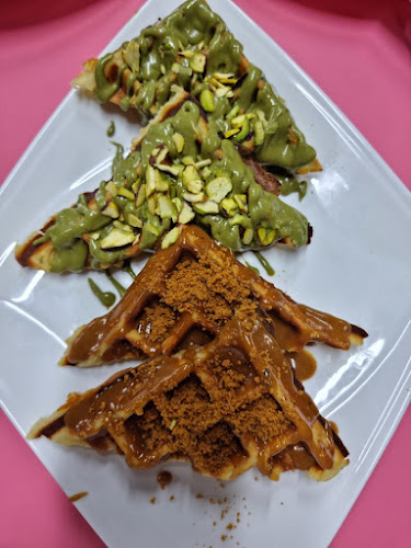 AlmajazAl, the first tower - 29 St - Sharjah