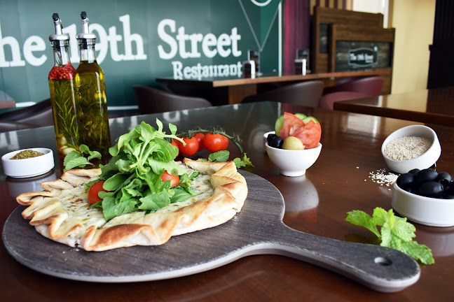 Comentarii opinii despre 19th Street Bar & Restaurant