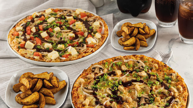 Debonairs Pizza