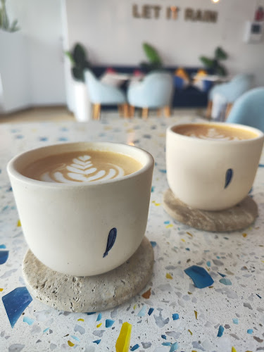 Rain Corniche - Abu Dhabi