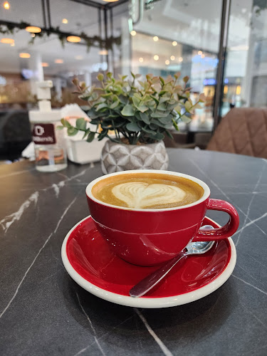 Comentarii opinii despre DXBlends Cafe - AMC Branch | دي اكس بليندز كافيه - فرع ايه ام سي