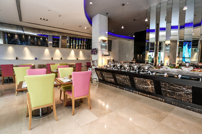 Captain's Table Coffee Shop - Hospitality and gastronomy