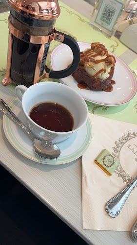 Comentarii opinii despre Ladurée Dubai Festival City Mall