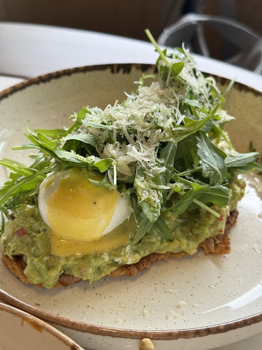 Opinii despre Oii Restaurant & Cafe în Abu Dhabi - Hospitality and gastronomy