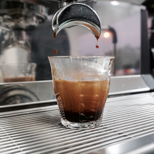 Slash Coffee Airport Rd - Hospitality and gastronomy