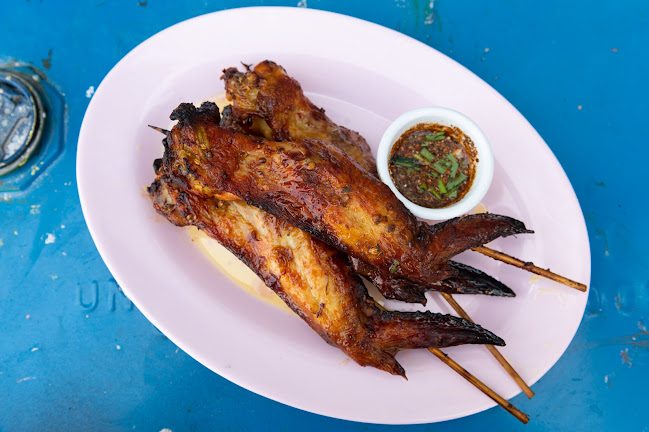 Opinii despre Cafe Isan (JLT) - Authentic Thai Street Food Restaurant & Bar în Dubai - Hospitality and gastronomy