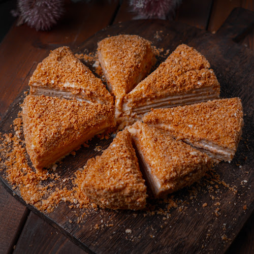 Opinii despre Special Napoleon Confectionery | Online Cake Shop with Delivery în Dubai - Hospitality and gastronomy