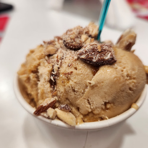 32 الدُّوج - Al Danah - Zone 1 - Abu Dhabi