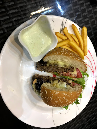 Adella Cafe and Cafeteria مقهى وكافتيريا أديلا شيشة - Ajman