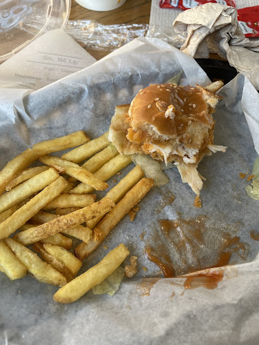 Hardee's - Hospitality and gastronomy