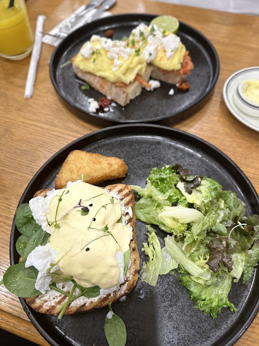 Opinii despre PAUL Bakery & Restaurant în Dubai - Hospitality and gastronomy