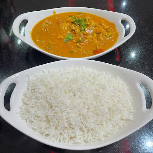 Golden Fork Muweilah Commercial , Sharjah - Hospitality and gastronomy