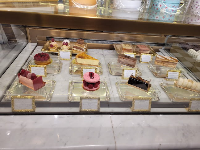 LADURÉE Abu Dhabi Mall Store - Hospitality and gastronomy