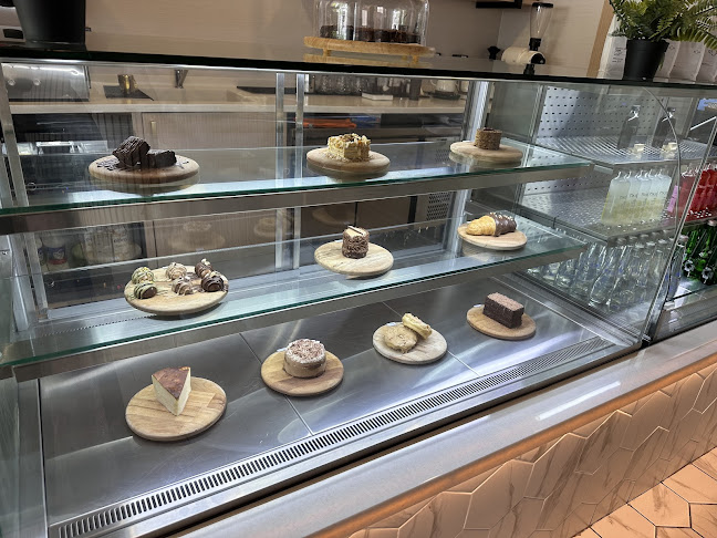 Opinii despre Rush - Al Bateen în Abu Dhabi - Hospitality and gastronomy