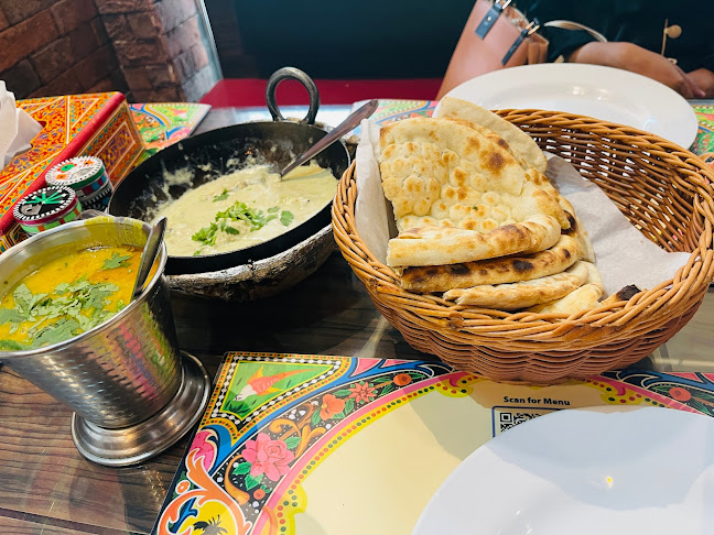 Al Lulu Street, beside National Exchange, Al Markaziyah - Abu Dhabi