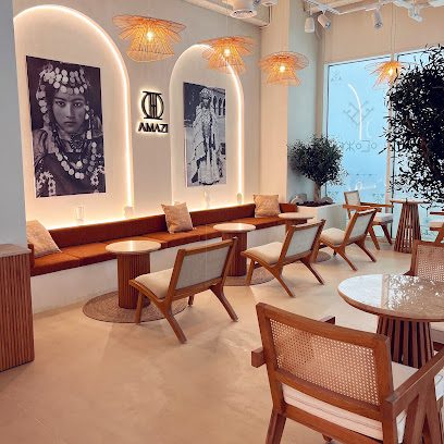 AMAZI Café & Barber